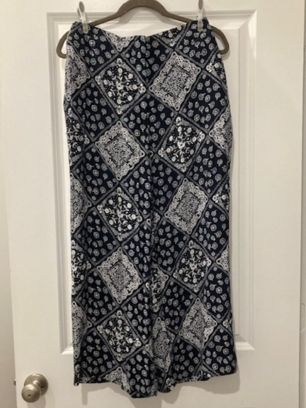 Women's Navy and White Patterned Wide-Leg Pants